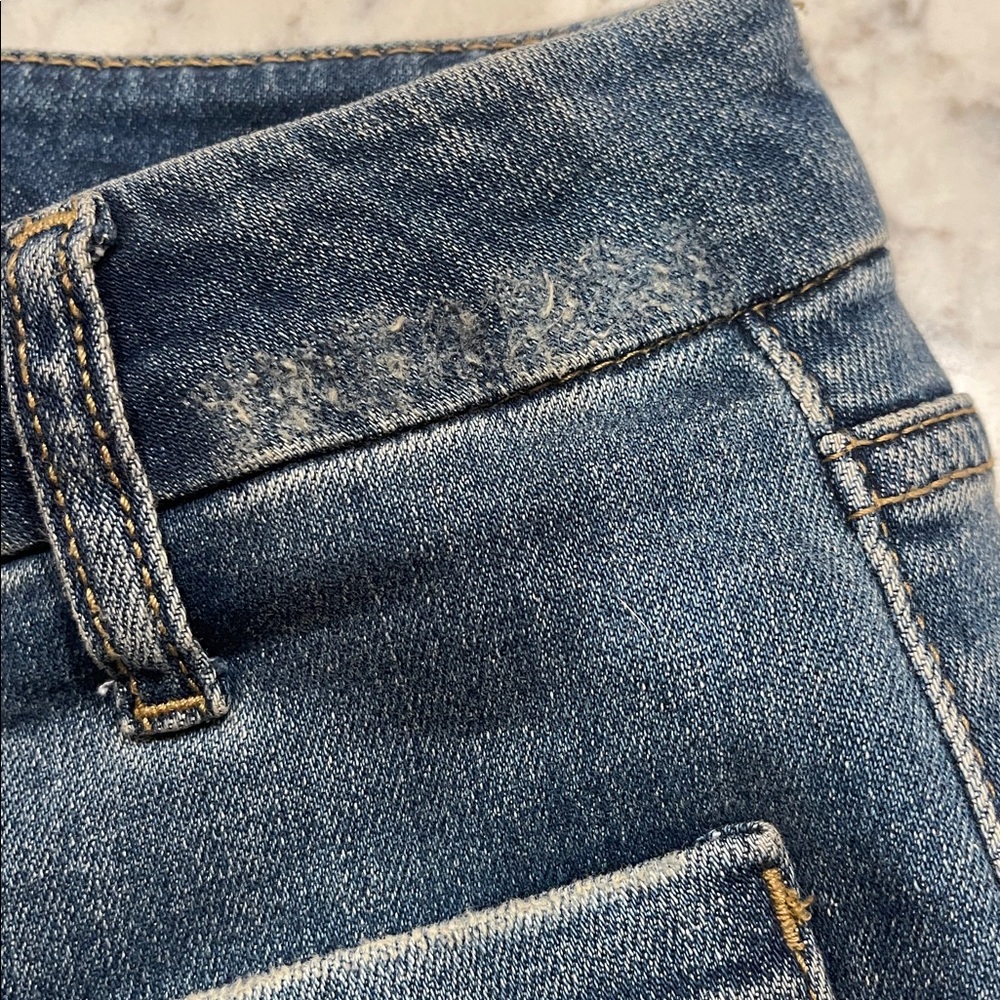 Kut Meg Wide-Leg Jeans With Front Patch Pocket - Picture 8 of 9